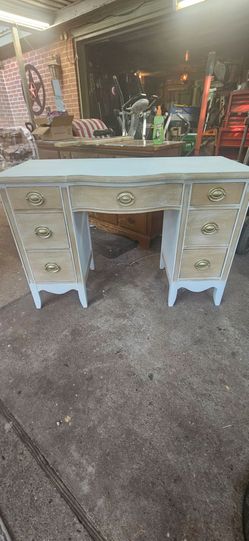 Just Finished This Beautiful Vintage Desk or vanity 7 drawers