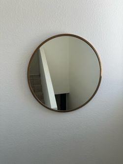 Round Mirror