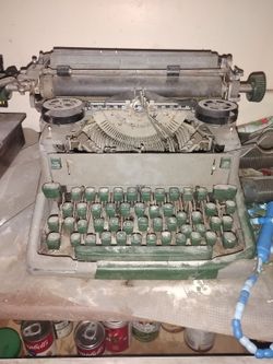 Vintage Type Writer 