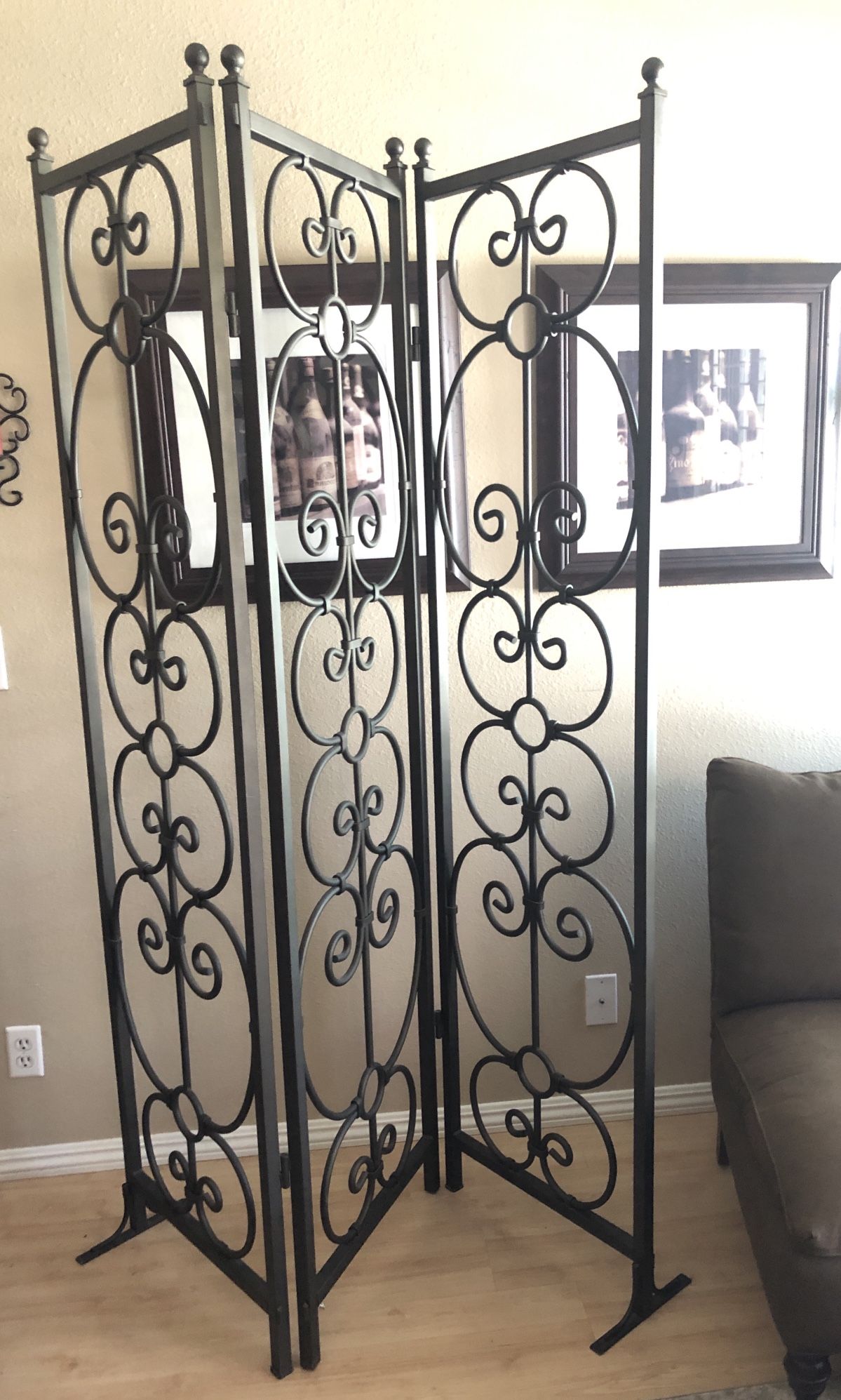 Restoration Hardware Screen