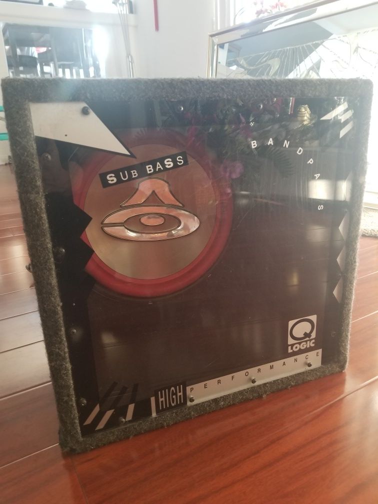 Q-Logic QB 15 inch bandpass subwoofer box