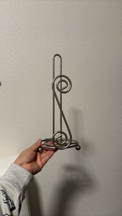 Paper towel holder