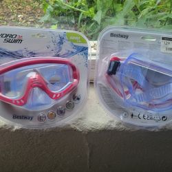 2 Swim Masks Still In Packaging