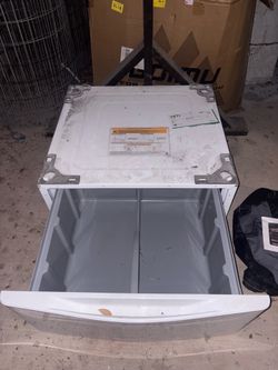 KENMORE ELITE washer/Drier stand