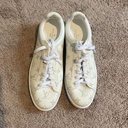  Louis Vuitton White/cream US Size 10