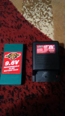Lightly used Fast Lane Rc 9.6v Radio Control Rechargeable Nimh Battery Pack/Charger Combo