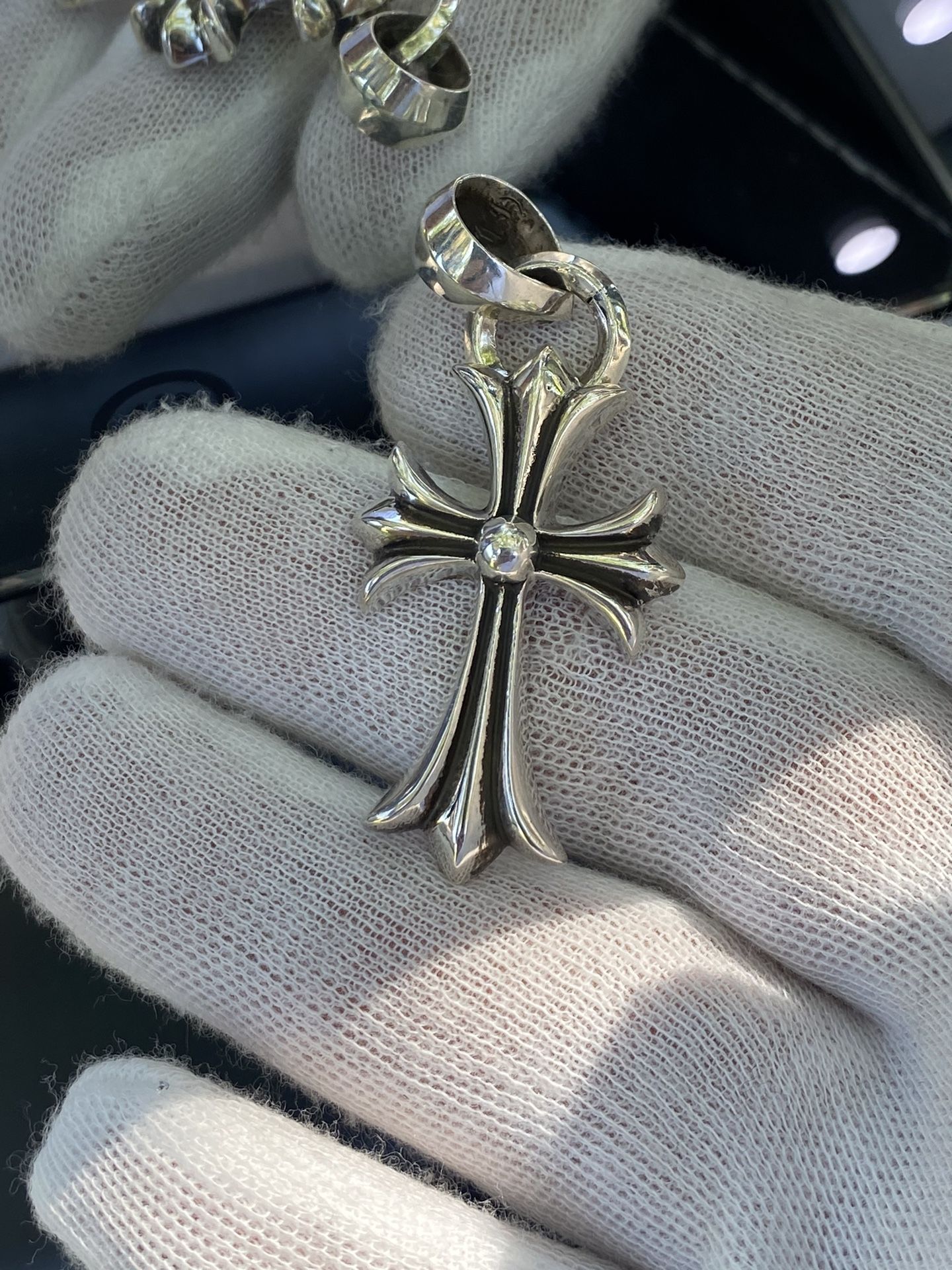CHROME HEARTS CROSS PENDANT