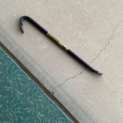 Roughneck 24 Inch Wrecking Bar