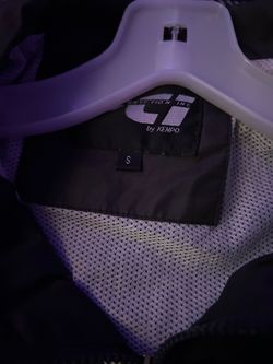 Men’s zip up windbreaker