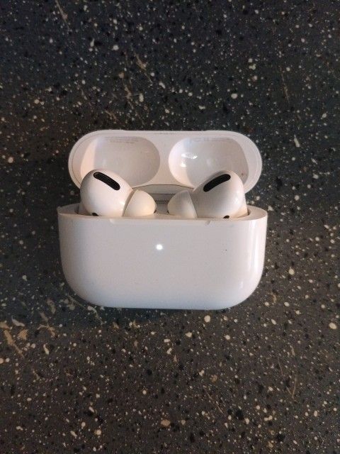 Apple Airpods Pro / $60