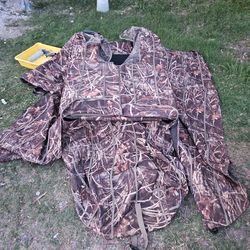 Duck hunting camouflage tent