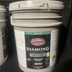 Glidden Diamond 5 Gal. Pure White Semi-Gloss Interior Paint and Primer