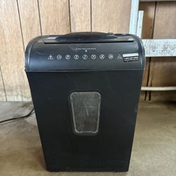 CROSS-CUT SHREDDER TRITURADORA DE CORTE TRANSVERSAL PARA 6 HOJAS