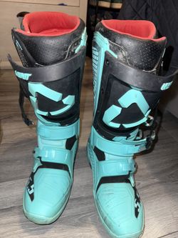 Leatt 5.5 Flex lock boots