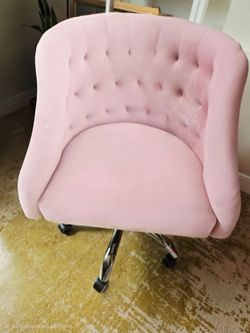 Gorgeous Pink Office/Desk Chair