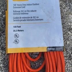 100" FEET  EXTENCION CORDS