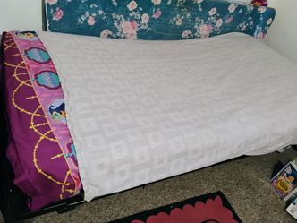 twin trundle bed, with 2ndary fold down bed