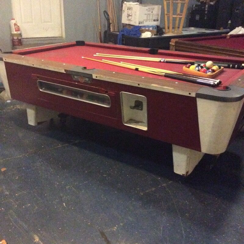Vintage Valley' bar style pool table 7.5ft