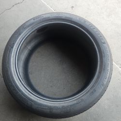 295/40/21 Michelin tire 295 40 21