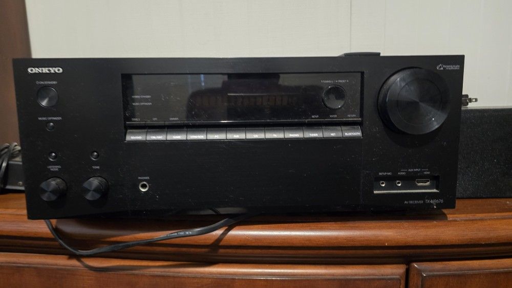 Onkyo Nr676 System With Speakers