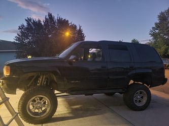 2000 GMC Yukon Denali
