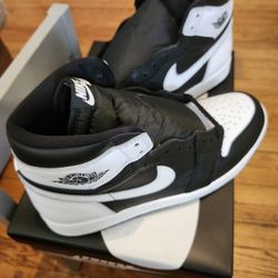 Nike Air Jordan 1 Retro High OG Shoe Black White