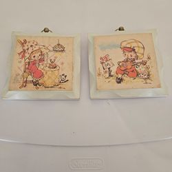 Vintage Homoco Wooden Wall Plaques Set of Two