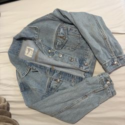 Abercrombie And Fitch Cropped Denim Jacket Worn Once XS 
