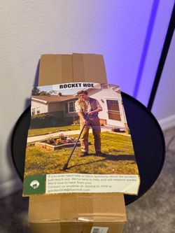 Rocket Hoe Garden Weed Puller — 72" Long Handle, New