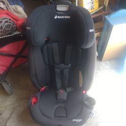 Car Seats
Magellan 5-in-1 Convertible Car Seat
