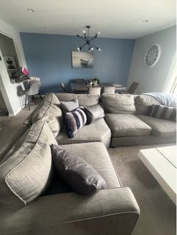 Sectional sofa  pottery barn $380