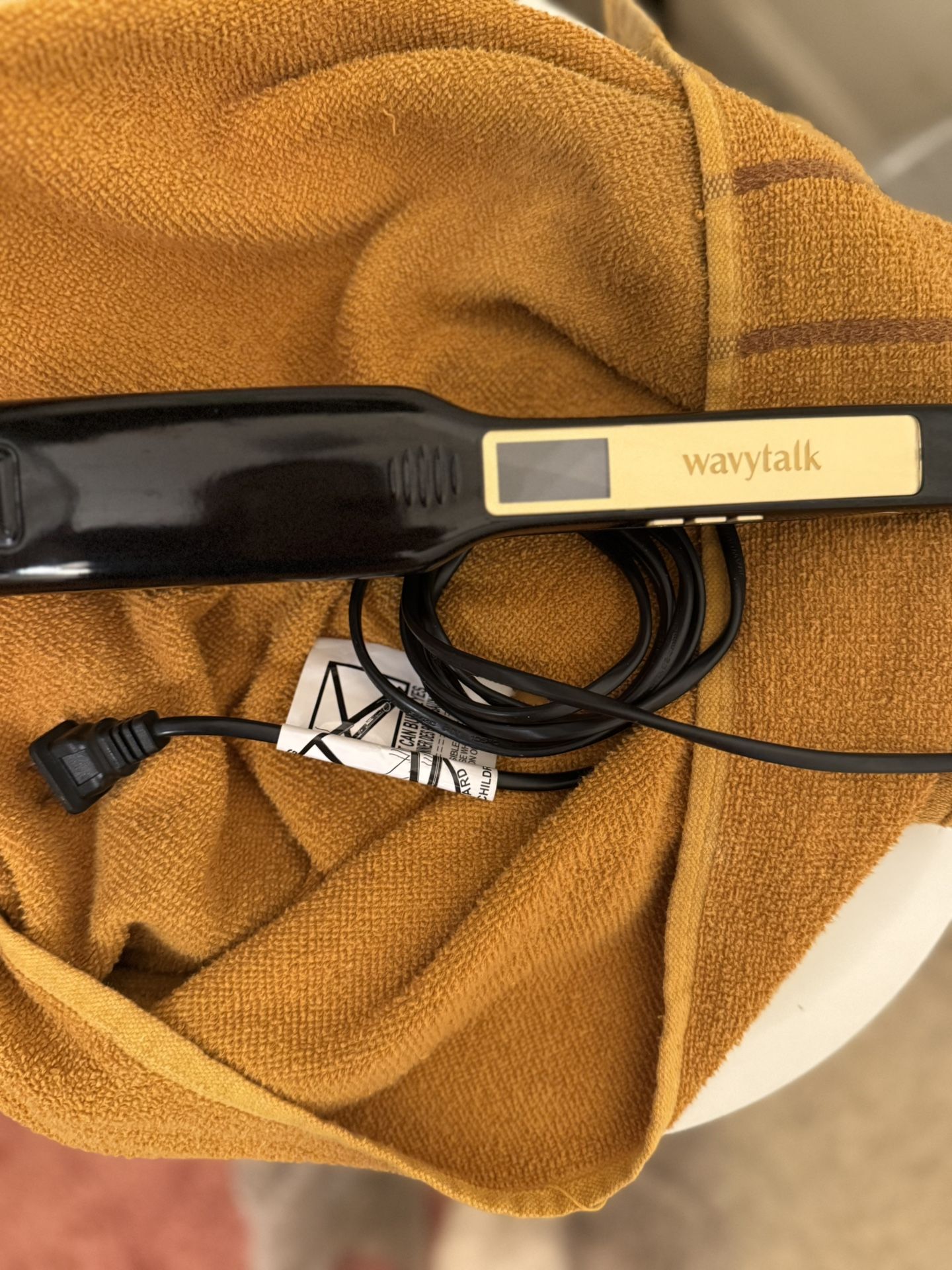 Wavy Talk Hair Straighter