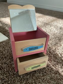 Small Girls Jewelry Box For The Holiday