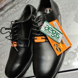 Genuine Grip Black Slip-Resistant Leather Oxfords 9540 Men Work Shoes Size 10.5 Like New Open Box Never Used. No Box