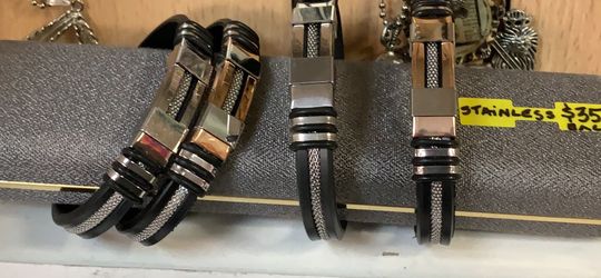 Men’s stainless steel bracelets brand new with tag