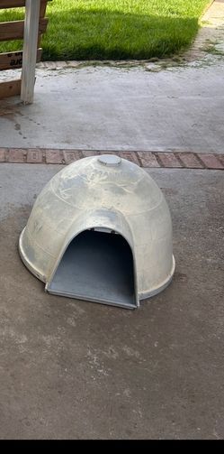 Small Dogloo House