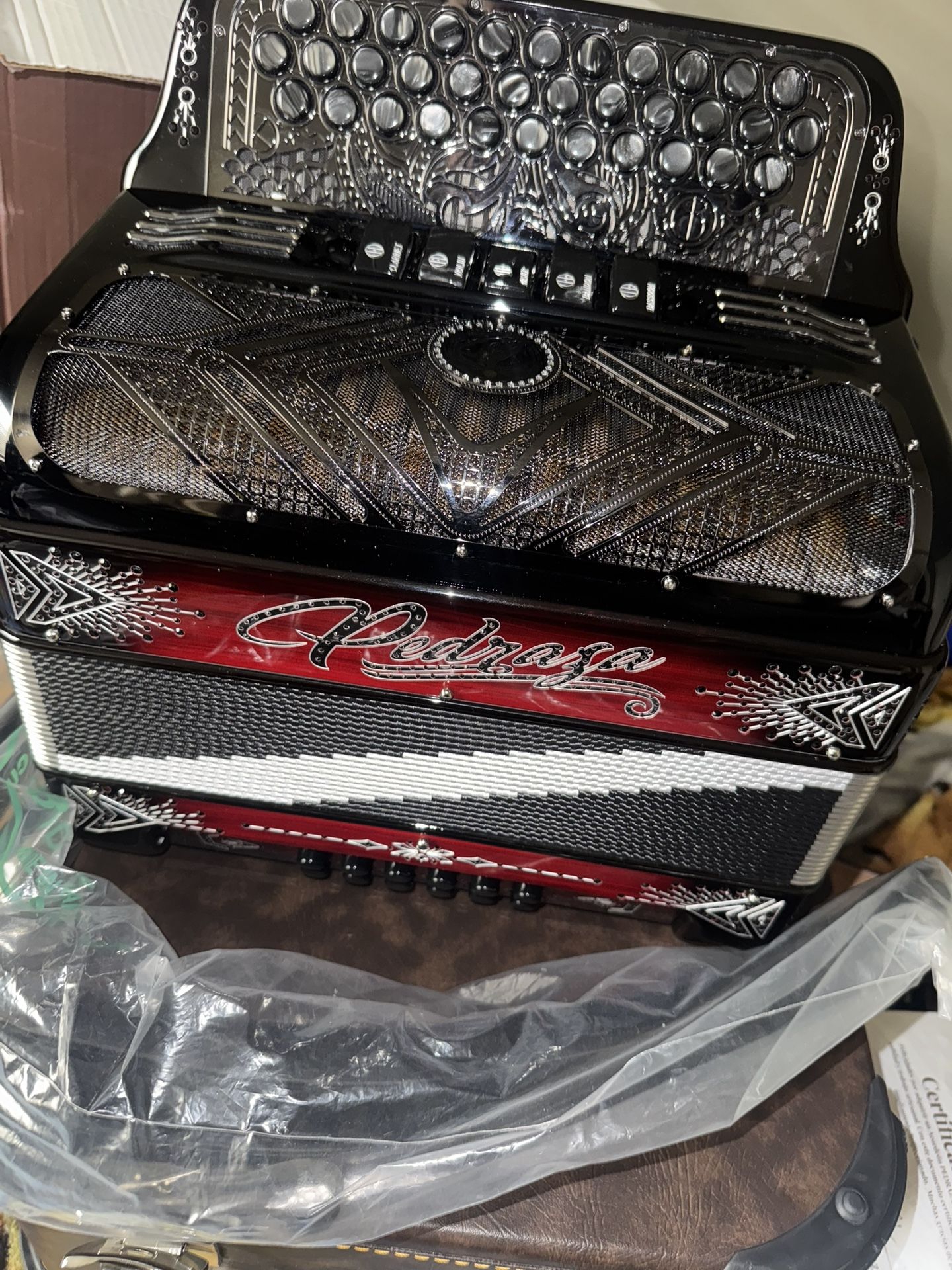 NUEVO PEDRAZA ACORDEÓN 5 REGISTROS FA