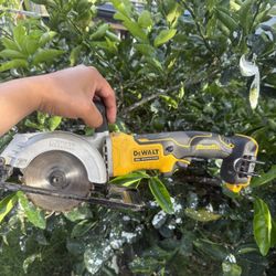DeWalt 20V Brushless Circular Saw (Bare Tool)