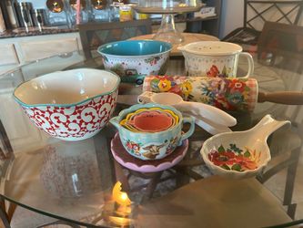 Pioneer women cookware