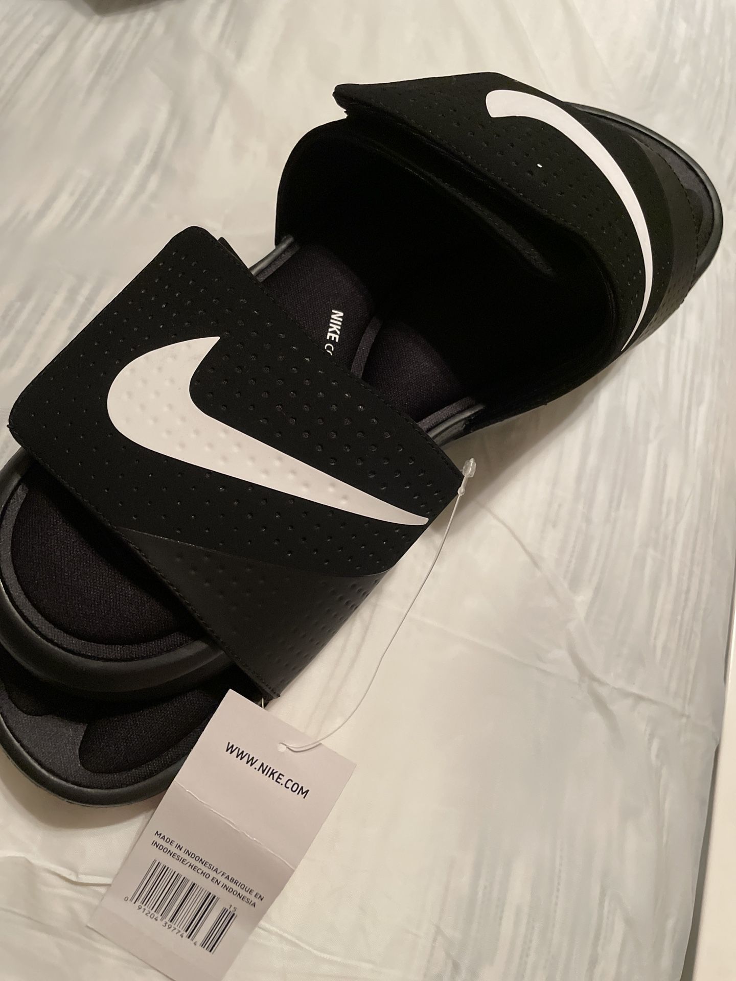 NIKE MENS ULTRA COMFORT SLIDE SANDALS SIZE 12 BLACK/WHITE MEMORY FOAM NEW