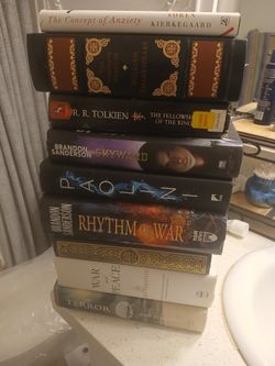 9 HARDCOVER BOOKS LOT