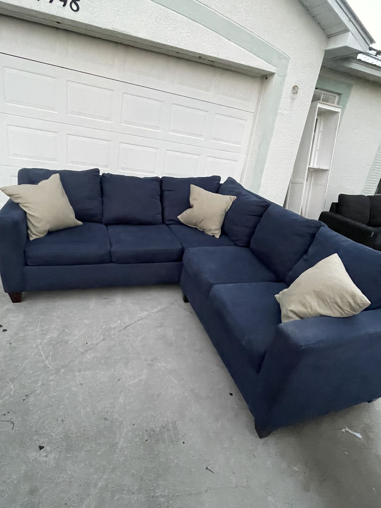 FREE DELIVERY- Blue Sectional