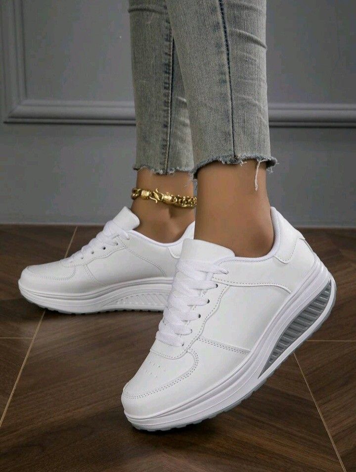 New With Tags High-quality Brand Woman's Training Shoes Size 10 A Mix Of Comfort And Style Balance $35 Pick Up At Country Club And Grant