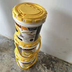 Frabill bait bucket