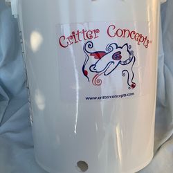 Pets/Dog boarding/multiple pets/ farm / Pet Water System/ 4 H / Goats/ Cats/