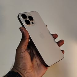 iPhone 16 Pro Max de 256 GB desbloqueado 🤩 – Precio al contado desde 799 $ (opciones de financiación disponibles)
