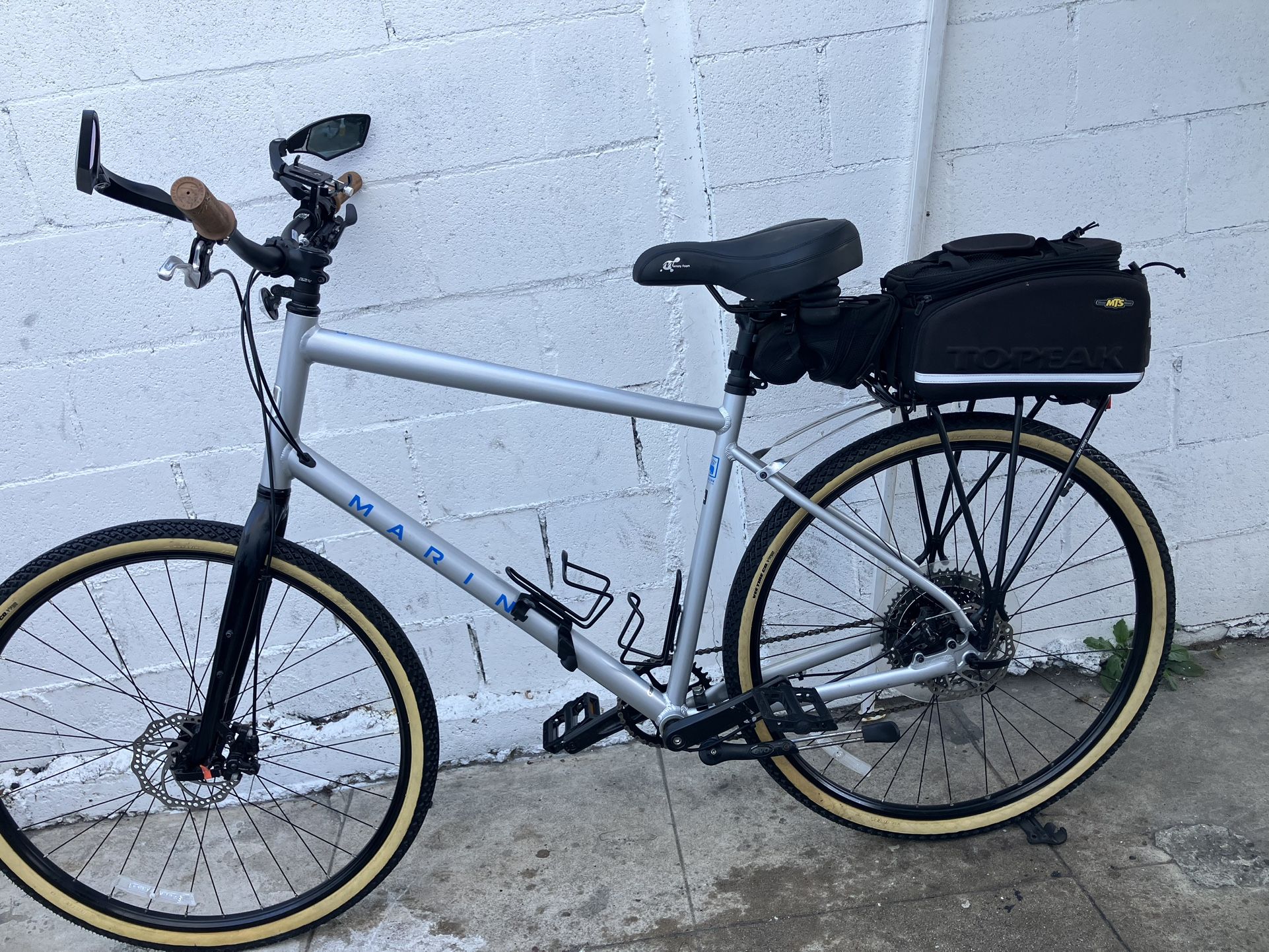 Marin Kentfield 2 Men’s Hybrid Bike. XL Frame. 10 Speed