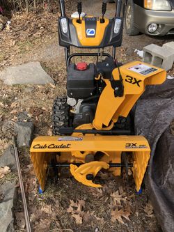 Cub Cadet Snow Blower 3X 3 Stage Power 28”
