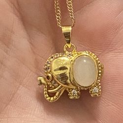 Gold Plated — White Jade Puffy Elephant Necklace 