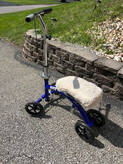 KneeRover Deluxe KneeCycle Steerable Knee Walker, Blue Heavy Duty Knee Walker For Foot Surgery, Broken Ankle Foot Injuries, Leg Recovery Scooter, Knee